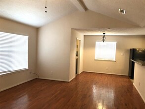 11846 Amblewood Dr in Stafford, TX - Building Photo - Building Photo