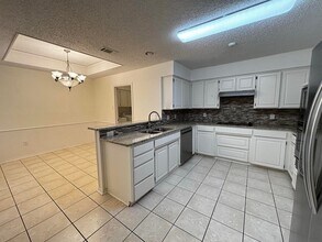 1205 Olde Towne Dr in Irving, TX - Building Photo - Building Photo