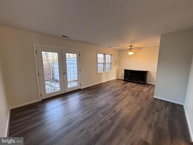 property at 12335 Woodlawn Ct