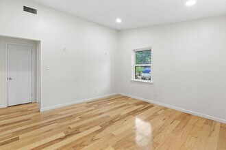5403 Kings Hwy in Austin, TX - Building Photo - Building Photo