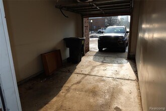 1956 Campau Farms Cir in Detroit, MI - Foto de edificio - Building Photo