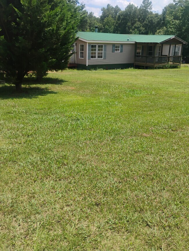 property at 806 New Hope Church Rd