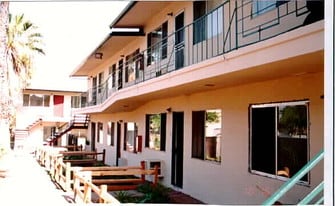 619 S Johnson Ave in El Cajon, CA - Building Photo