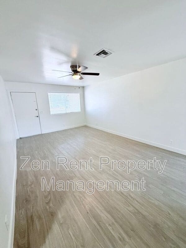 1044 E Harmony Ave in Mesa, AZ - Building Photo - Building Photo