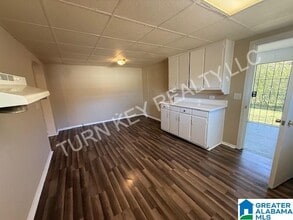 524 Ozark Ct in Birmingham, AL - Building Photo - Building Photo