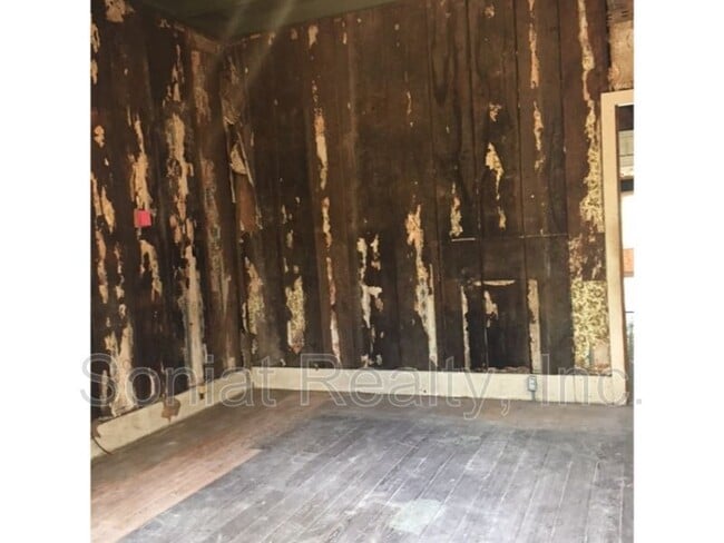 1023 Clouet St in New Orleans, LA - Building Photo - Building Photo