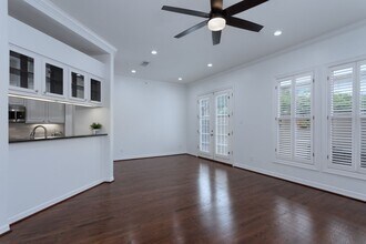 3702 Holland Ave in Dallas, TX - Building Photo - Building Photo