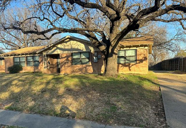 1222 Brookhollow Dr in Irving, TX - Building Photo - Building Photo