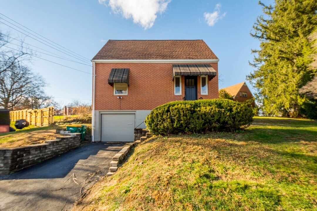 36 Garden Terrace in Pittsburgh, PA - Building Photo