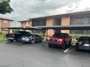 6492 Royal Woods Dr in Ft. Myers, FL - Building Photo - Building Photo