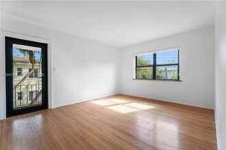 3202 Elizabeth St in Miami, FL - Building Photo - Building Photo