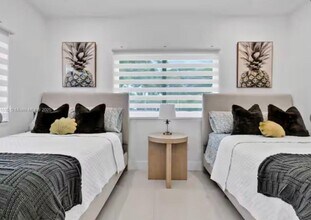 9958 SW 216th St in Miami, FL - Building Photo - Building Photo