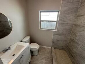 3231 Holman St in Houston, TX - Foto de edificio - Building Photo