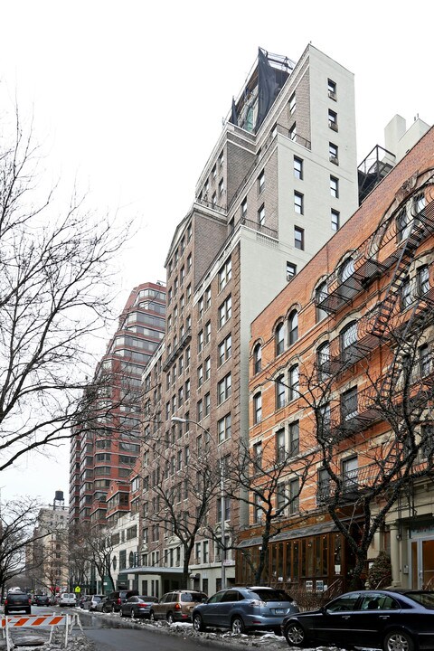 Surrey Apartments in New York, NY - Foto de edificio