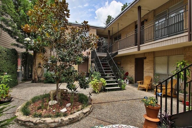 property at 1412 Hawthorne St
