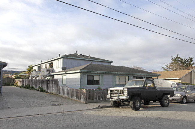 984-996 Hamilton Ave in Seaside, CA - Foto de edificio - Building Photo