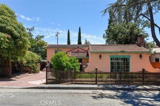 9 El Camino Real in Vallejo, CA - Foto de edificio - Building Photo