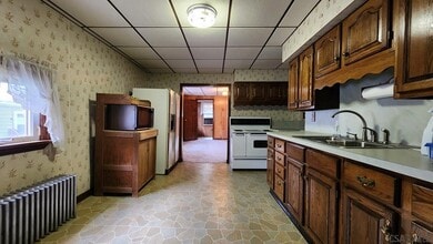 825 4th St in Windber, PA - Building Photo - Building Photo