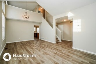 8312 Priestley Dr in Reynoldsburg, OH - Foto de edificio - Building Photo