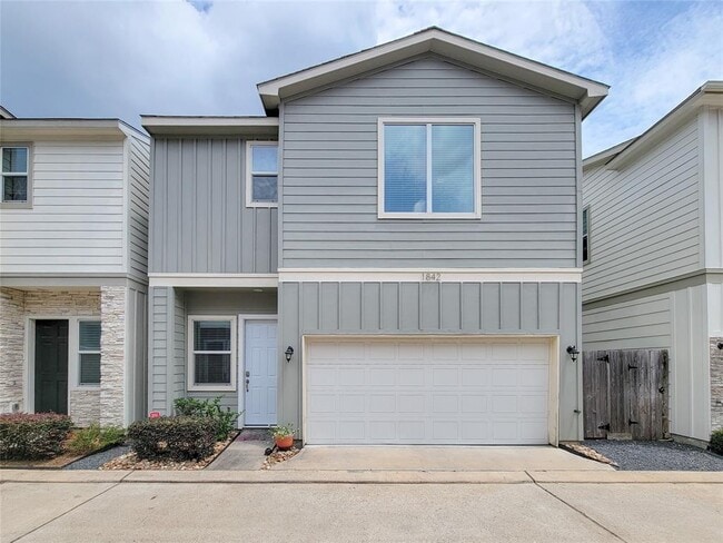 1842 Parana Dr in Houston, TX - Building Photo - Building Photo