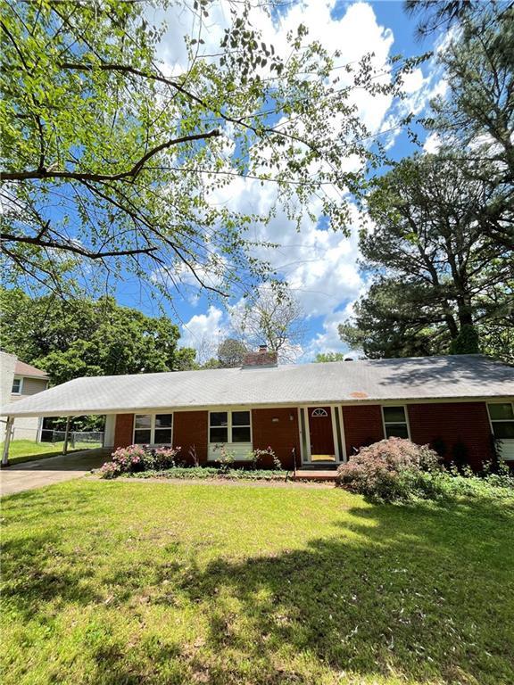 2260 N Briarwood Ln in Fayetteville, AR - Building Photo - Building Photo