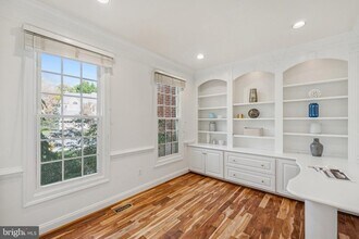 4 Yellow Plum Ct in Rockville, MD - Building Photo - Building Photo