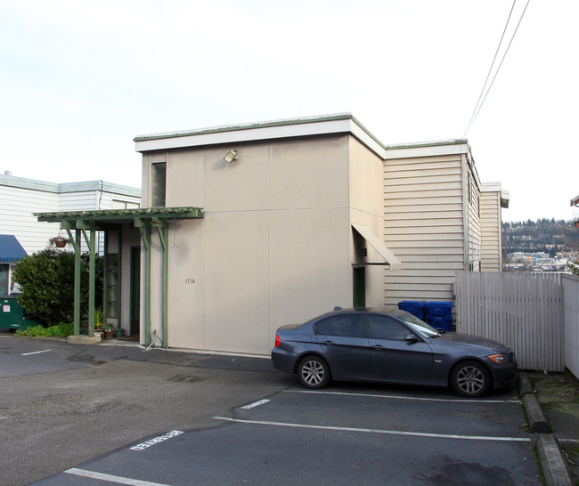 Dexter Terrace Apartments in Seattle, WA - Building Photo - Building Photo