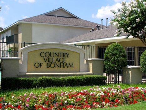 Country Village of Bonham in Bonham, TX - Building Photo - Building Photo