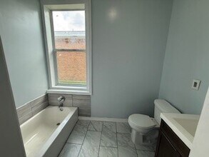 479 W Railroad Ave in Independence, LA - Building Photo - Building Photo