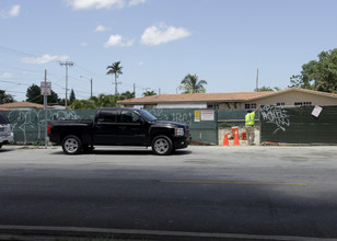 Gables East Apartments in Miami, FL - Building Photo - Building Photo