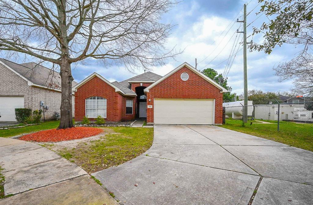14102 Lindencroft Ct in Houston, TX - Building Photo