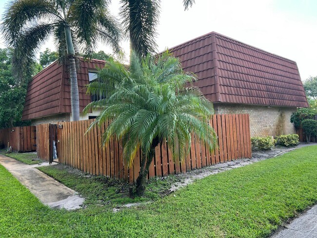 3216 Spanish Wells Dr in Delray Beach, FL - Building Photo - Building Photo