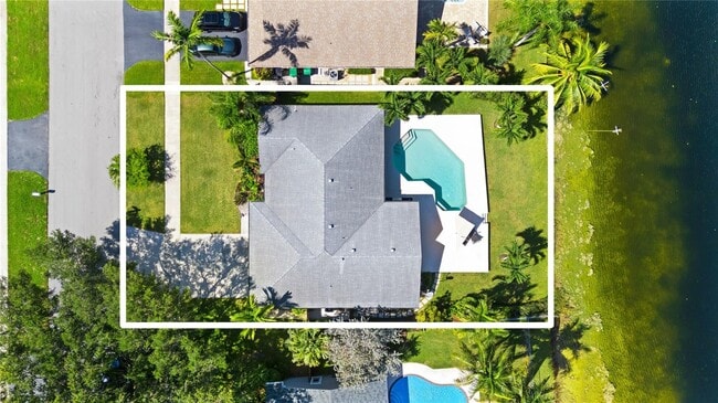 5031 SW 119th Ave in Cooper City, FL - Foto de edificio - Building Photo