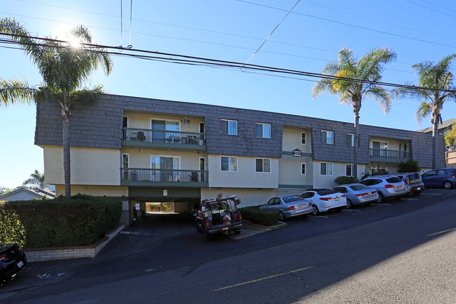 Grandview Apartments in Encinitas, CA - Building Photo - Building Photo