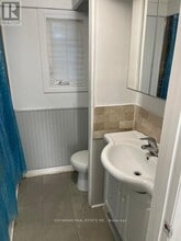 257 Parkwood Ave in Georgina, ON - Building Photo - Building Photo