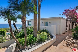 27400 Pacific Coast Hwy, Unit 108 in Malibu, CA - Building Photo - Building Photo