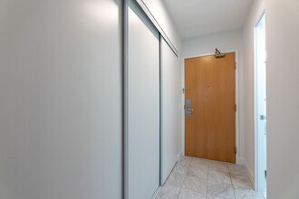 5 Rosehill Ave in Toronto, ON - Building Photo - Building Photo