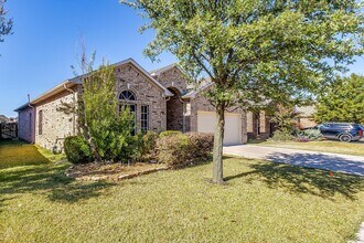 12837 Parkersburg Dr in Fort Worth, TX - Building Photo - Building Photo