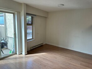 850-850 Rupert Terrace in Victoria, BC - Building Photo - Building Photo