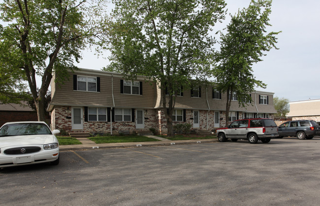 Westerfield Townhouses in Olathe, KS - Foto de edificio - Building Photo