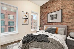 403 E 13th St in New York, NY - Building Photo