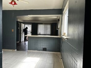 4021 Forest Hill Ave in Flint, MI - Building Photo - Building Photo