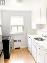 2846 Bloor St W in Toronto, ON - Building Photo - Building Photo