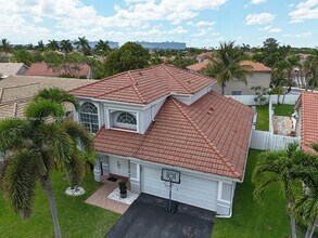 1421 NW 129th Ave in Sunrise, FL - Building Photo - Building Photo