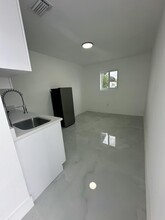 1308 NW 19th Ave in Fort Lauderdale, FL - Building Photo - Building Photo