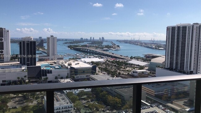 1600 NE 1st Ave, Unit 2902 in Miami, FL - Building Photo - Building Photo