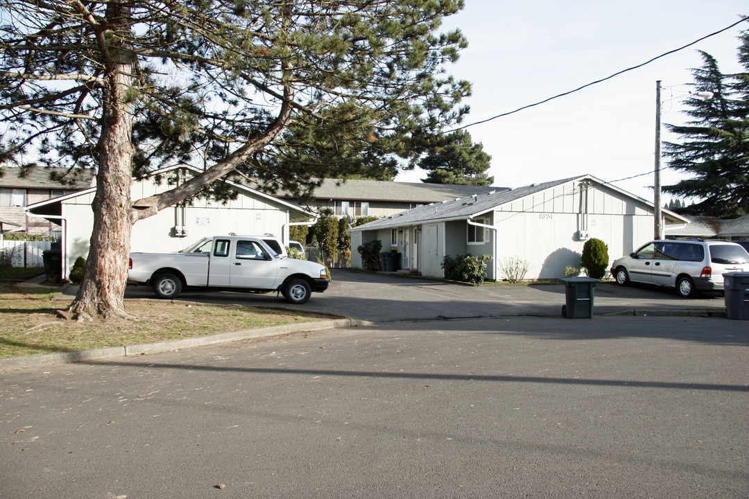 1374CEDA in Hillsboro, OR - Building Photo