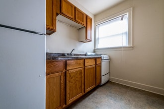 1931 E 71st St in Chicago, IL - Building Photo - Building Photo