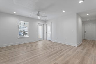 Current Apartments in Biloxi, MS - Building Photo - Building Photo