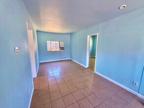 25143 Molinos Ave in Los Molinos, CA - Building Photo - Building Photo